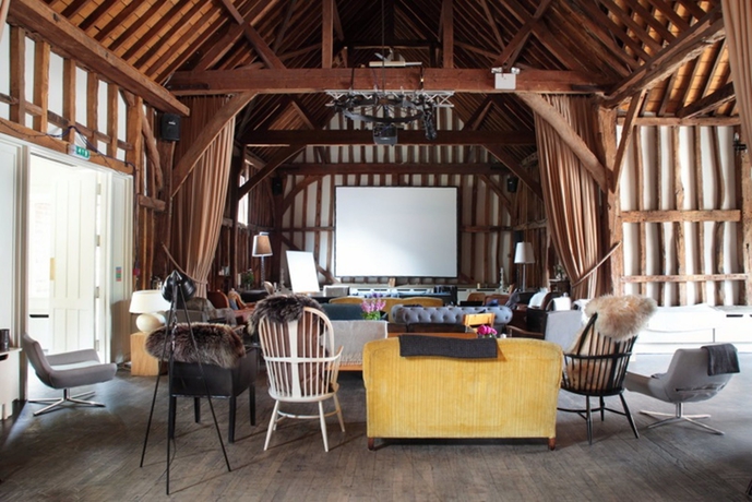 Imagen de los interiores del Hotel The Olde Bell. Foto 18