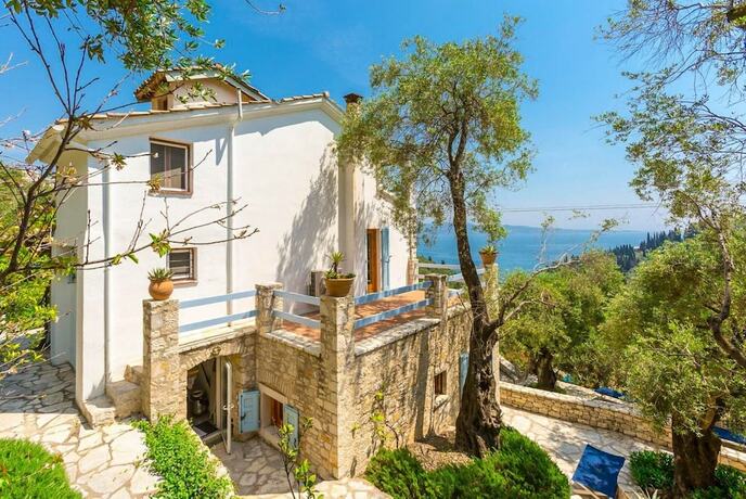 Imagen general del Hotel The Olive Press - Agni Bay Large Private Pool Walk to Beach Sea Views A C Wifi Car Not Require - 231. Foto 5