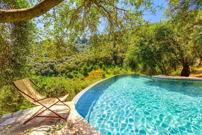 Imagen general del Hotel The Olive Press - Agni Bay Large Private Pool Walk to Beach Sea Views A C Wifi Car Not Require - 231. Foto 10