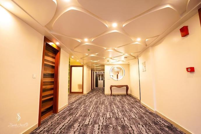 Imagen de los interiores del Hotel The Olivia, Varanasi. Foto 11