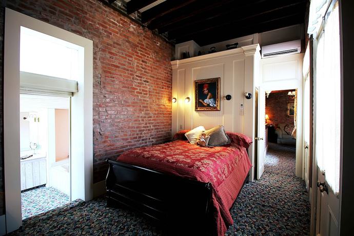Imagen de la habitación del Hotel The Olivier House. Foto 6