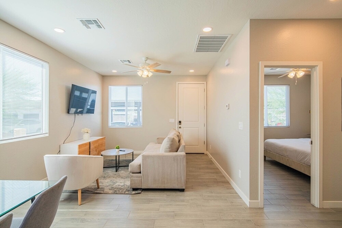 Imagen de la habitación del Hotel The One Luxury Stay with Pool and Gym. Foto 16