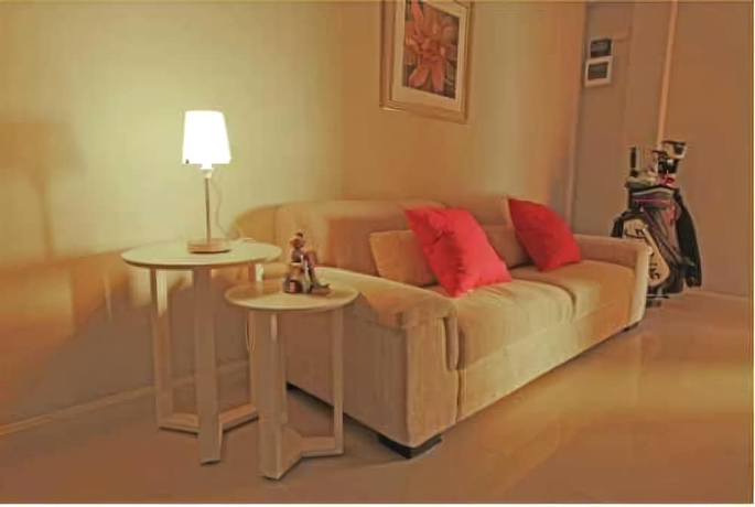 Imagen de la habitación del Hotel The One Residence, Bangkok. Foto 11