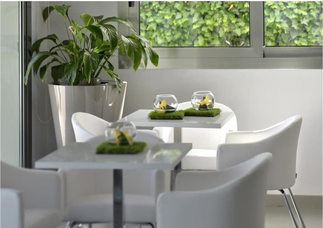 Imagen de los interiores del Hotel The One, Riccione. Foto 19