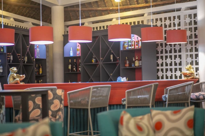 Imagen del bar/restaurante del Hotel The One, Watamu ward. Foto 2