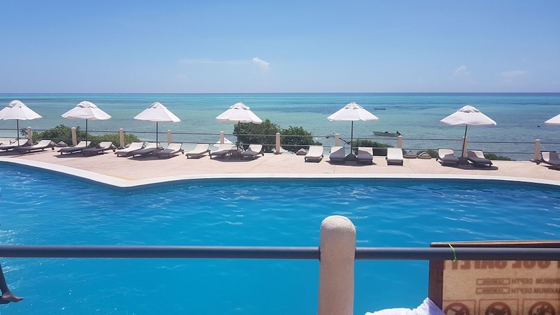 Imagen de la piscina del Hotel The One, Watamu ward. Foto 18