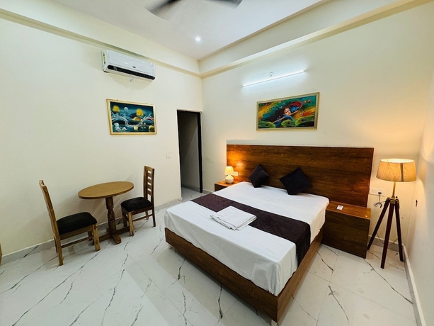 Imagen de la habitación del Hotel The Opal. Foto 1