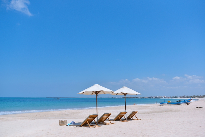 Imagen de los exteriores del Hotel The Open House Bali. Foto 13