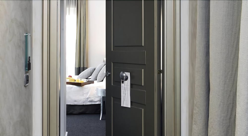 Imagen de la habitación del Hotel The Opera. Foto 2