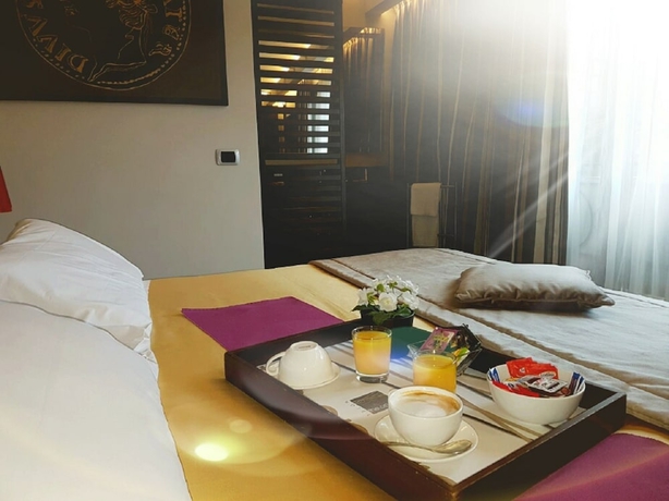 Imagen de la habitación del Hotel The Opera. Foto 8