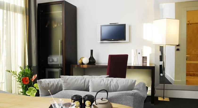 Imagen de la habitación del Hotel The Opera. Foto 15