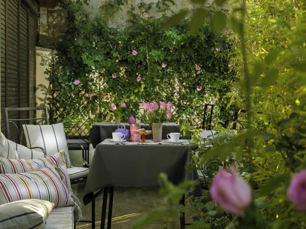 Imagen de la habitación del Hotel The Opera. Foto 17