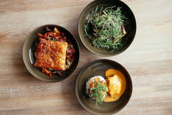 Imagen del bar/restaurante del Hotel The Ophir. Foto 9