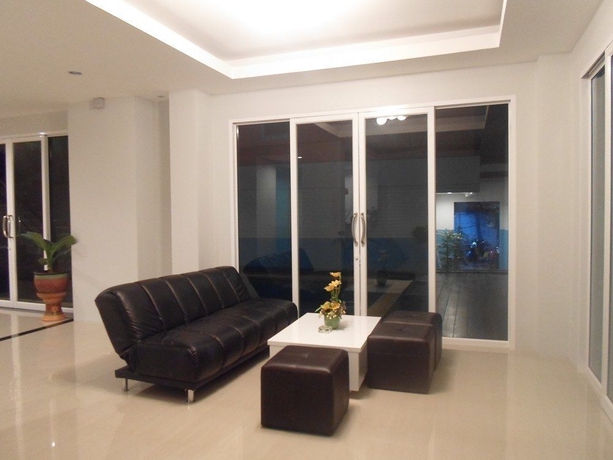 Imagen de los interiores del Hotel The Orange City Resort. Foto 16