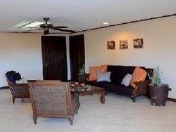 Imagen de la habitación del Hotel The Orange Place San Juan. Foto 9