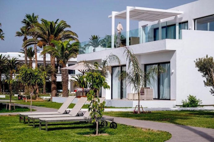 Imagen de la habitación del Hotel The Orangers Garden Villas and Bungalows. Foto 5