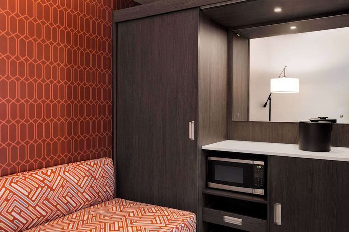 Imagen de la habitación del Hotel The Orbit Hotel, Trademark Collection by Wyndham. Foto 14