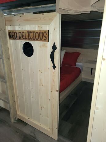 Imagen de la habitación del Hotel The Orchard Hostel Private Bunks. Foto 18
