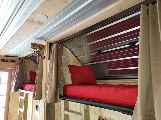 Imagen general del Hotel The Orchard Hostel Private Bunks. Foto 10