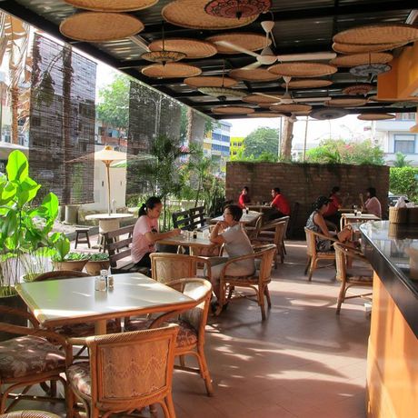 Imagen del bar/restaurante del Hotel The Orchid, Sibu. Foto 3