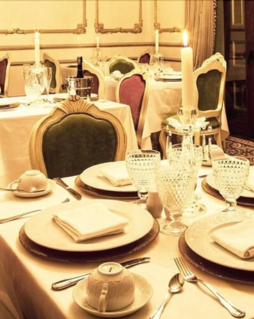 Imagen del bar/restaurante del Hotel The Orchids. Foto 3