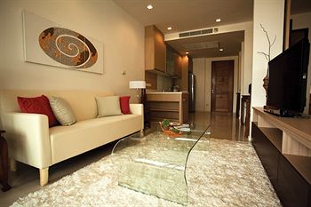 Imagen de los interiores del Hotel The Oriental Beach Resort. Foto 9