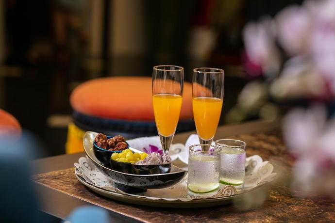 Imagen de los interiores del Hotel The Oriental Jade. Foto 11