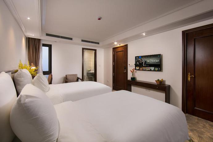 Imagen de la habitación del Hotel The Oriental Jade. Foto 8