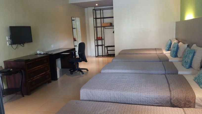 Imagen de la habitación del Hotel The Oriental Leyte. Foto 11