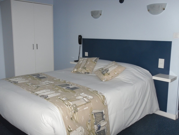 Imagen de la habitación del Hotel The Originals Access, Corinna. Foto 11