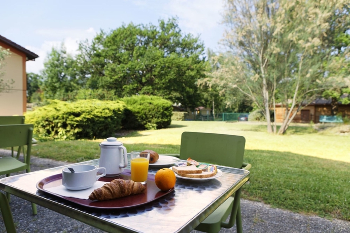 Imagen de los exteriores del Hotel The Originals Access, Foix. Foto 9