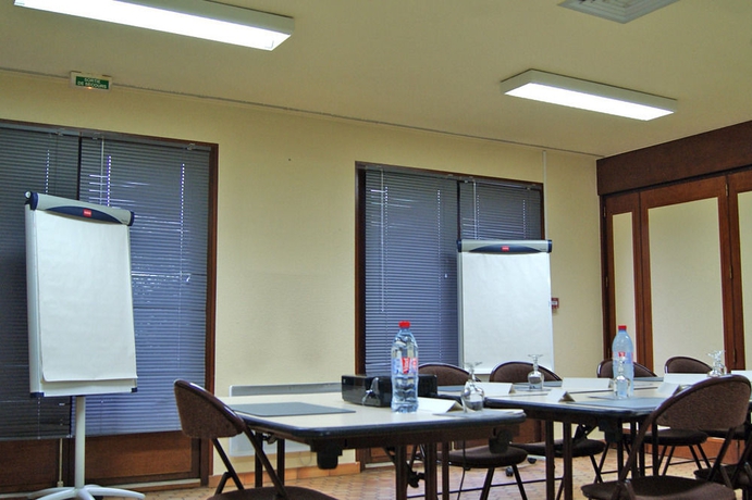 Imagen de los interiores del Hotel The Originals Access, Foix. Foto 15