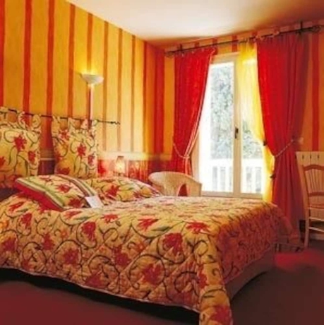 Imagen de la habitación del Hotel The Originals Access, Hostellerie Des Pins. Foto 9