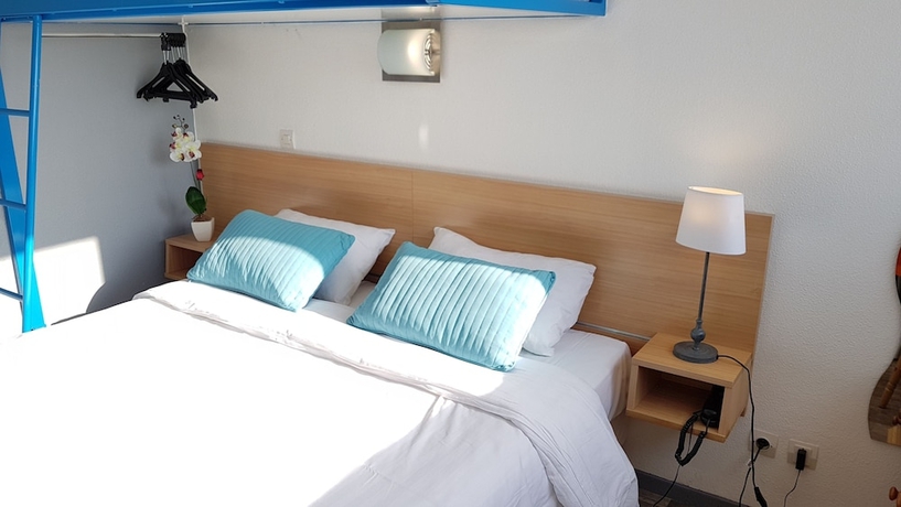 Imagen de la habitación del Hotel The Originals Access, Les Iris. Foto 9