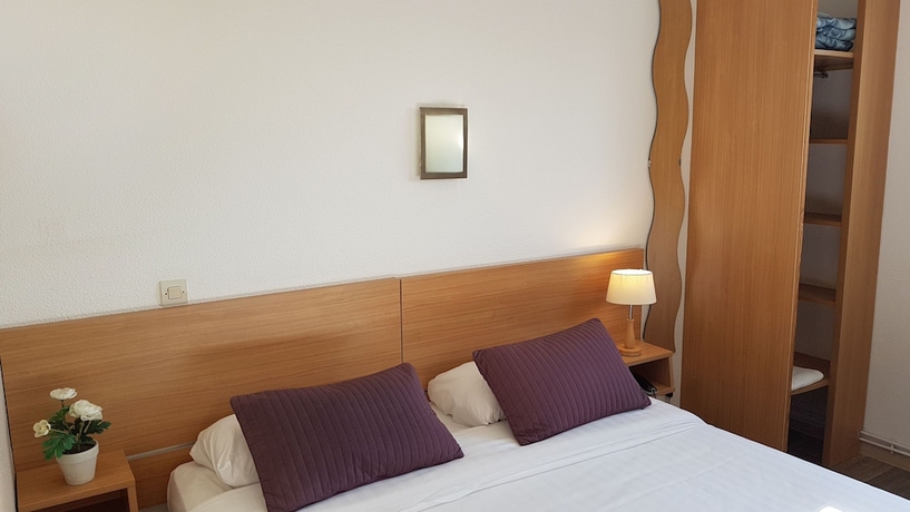 Imagen de la habitación del Hotel The Originals Access, Les Iris. Foto 13
