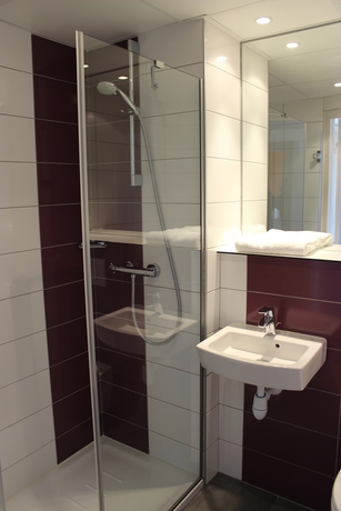 Imagen de los exteriores del Hotel The Originals Access Tendance. Foto 14