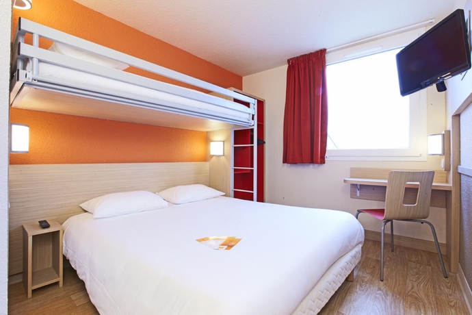 Imagen de los exteriores del Hotel The Originals Access Tendance. Foto 15