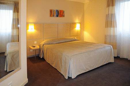 Imagen de la habitación del Hotel The Originals Boutique, Actuel. Foto 9