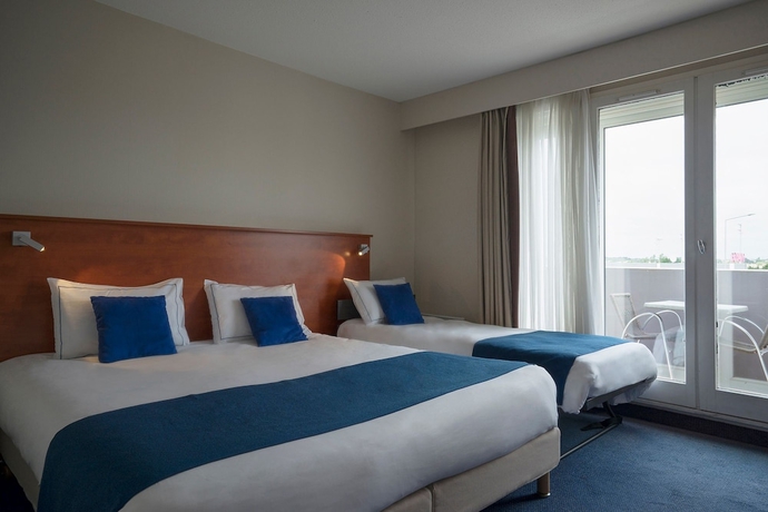 Imagen de la habitación del Hotel The Originals Boutique, Admiral's, Les Sables-d'olonne. Foto 11