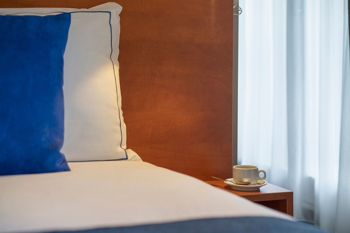 Imagen de la habitación del Hotel The Originals Boutique, Admiral's, Les Sables-d'olonne. Foto 14