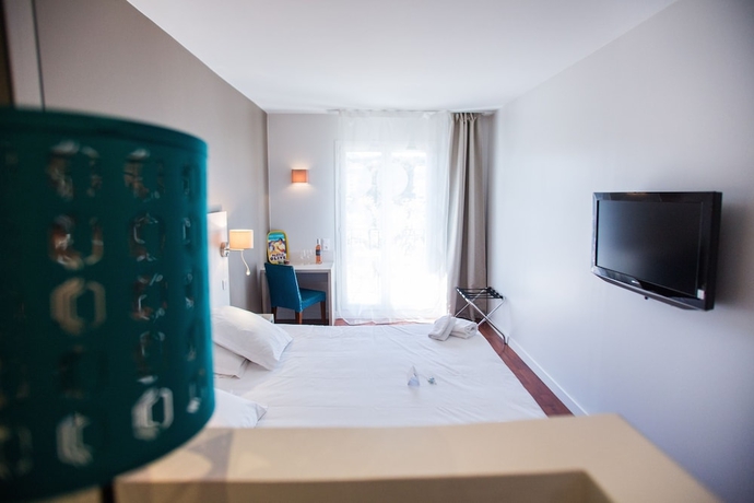 Imagen de la habitación del Hotel The Originals Boutique, Cassitel, Cassis Port. Foto 3