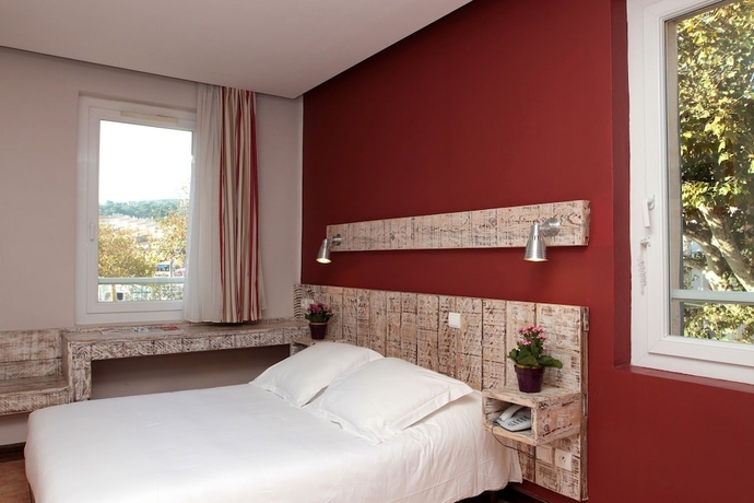 Imagen de la habitación del Hotel The Originals Boutique, Cassitel, Cassis Port. Foto 4