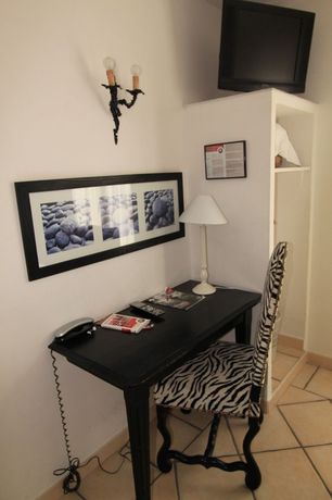 Imagen de la habitación del Hotel The Originals Boutique, Clair , Martigues. Foto 5