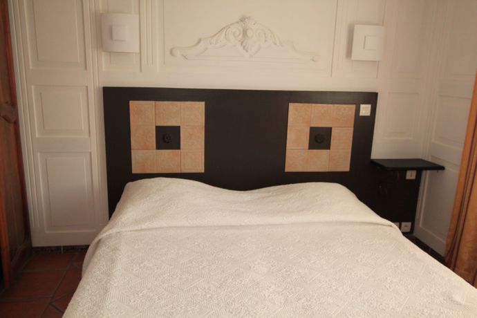 Imagen de la habitación del Hotel The Originals Boutique, Clair , Martigues. Foto 6