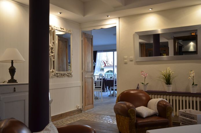 Imagen de los interiores del Hotel The Originals Boutique, Clair , Martigues. Foto 16