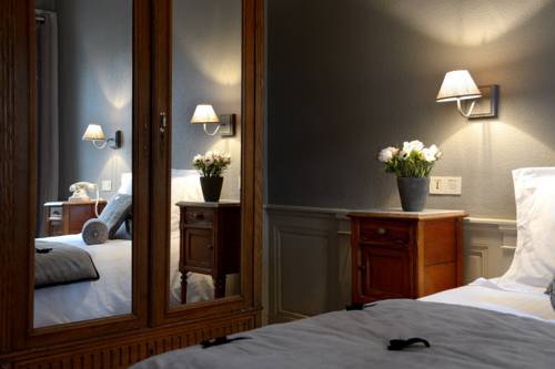 Imagen de la habitación del Hotel The Originals Boutique, De La Balance, Montbéliard. Foto 13