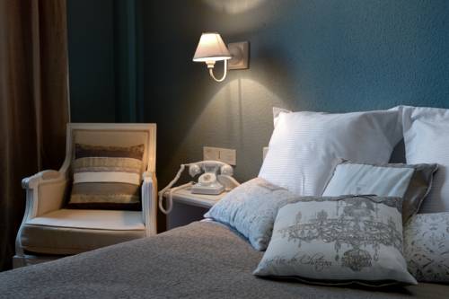 Imagen de la habitación del Hotel The Originals Boutique, De La Balance, Montbéliard. Foto 16