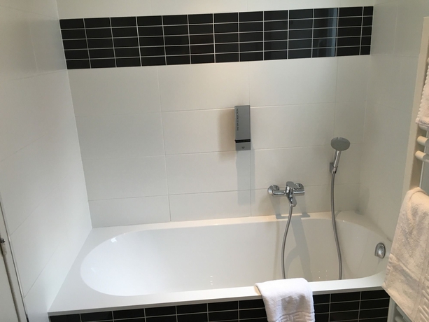 Imagen de la habitación del Hotel The Originals Boutique, Des Princes, Strasbourg Centre. Foto 9