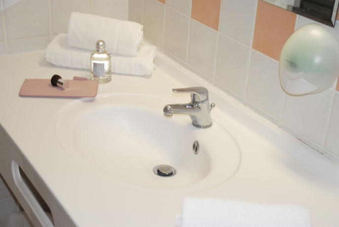 Imagen de la habitación del Hotel The Originals Boutique, Grand De La Gare, Toulon. Foto 3