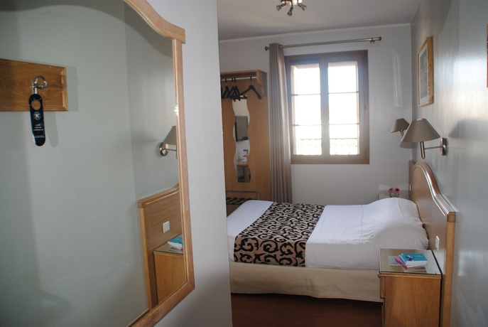 Imagen de la habitación del Hotel The Originals Boutique, Grand De La Gare, Toulon. Foto 10